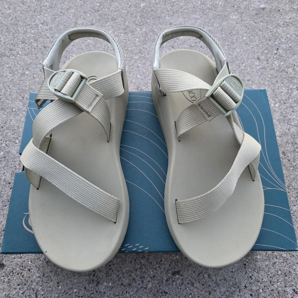 Chaco CushZ Cushioned Beige Strappy Sandals Men 11